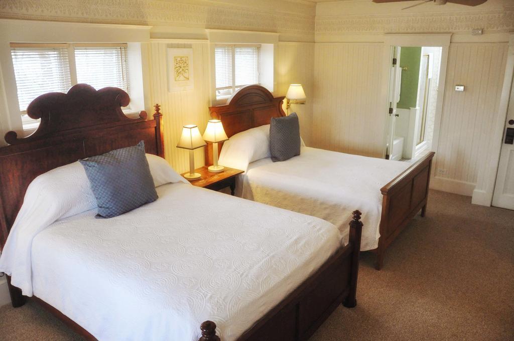 Om Sanctuary Holistic Retreat Hotell Asheville Eksteriør bilde