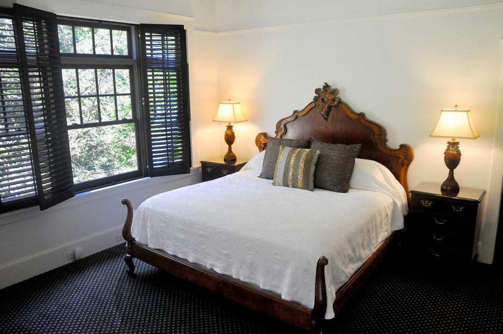 Om Sanctuary Holistic Retreat Hotell Asheville Eksteriør bilde