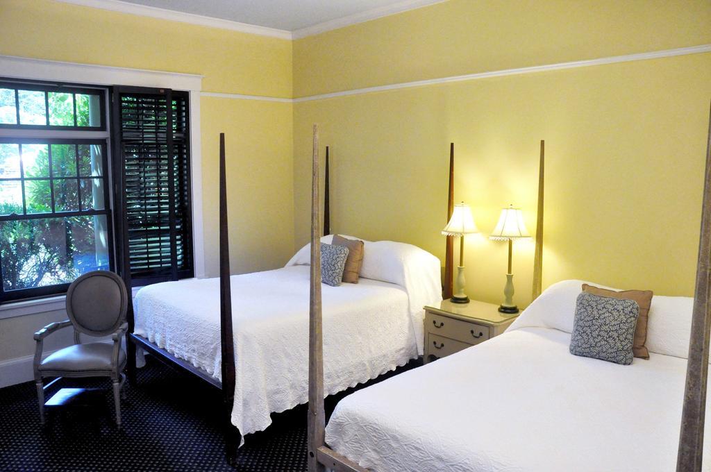 Om Sanctuary Holistic Retreat Hotell Asheville Eksteriør bilde